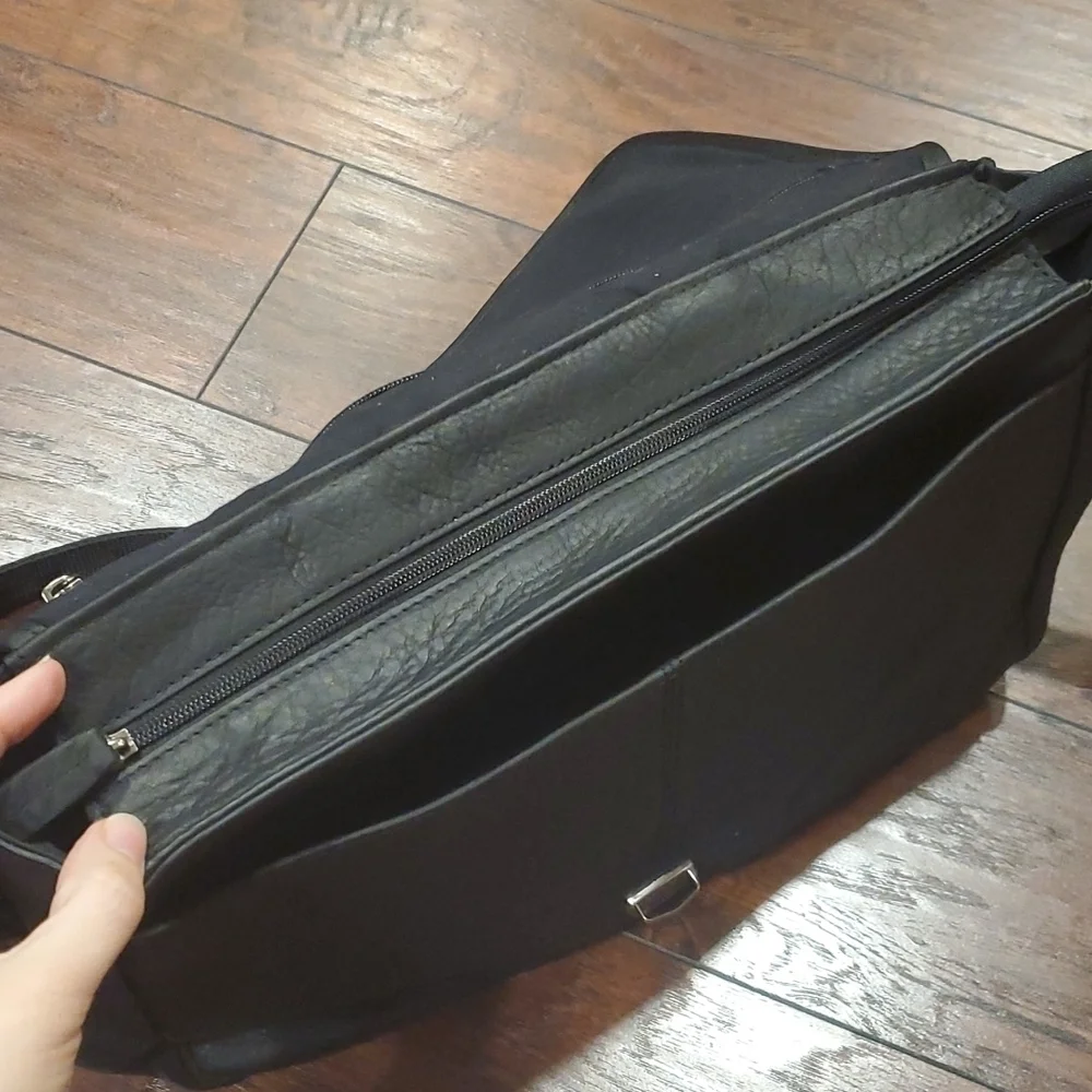 L.L.BEAN Mens breifcase messenger